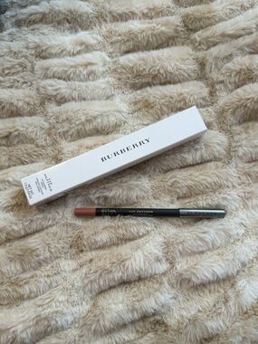 Burberry Lip Definer Pencil in Nude